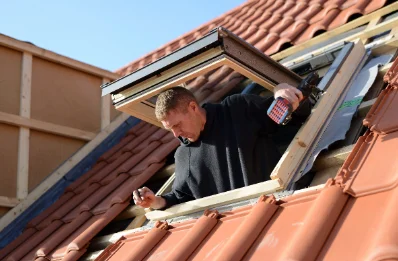 Pose de fenêtres de toit Velux au Thieulin